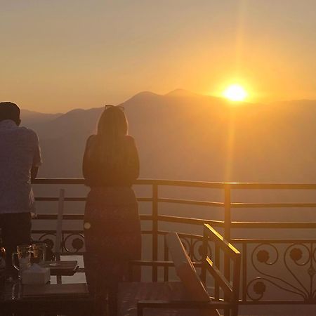 Hotel High Ground Inn Sarangkot Pokhara Luaran gambar