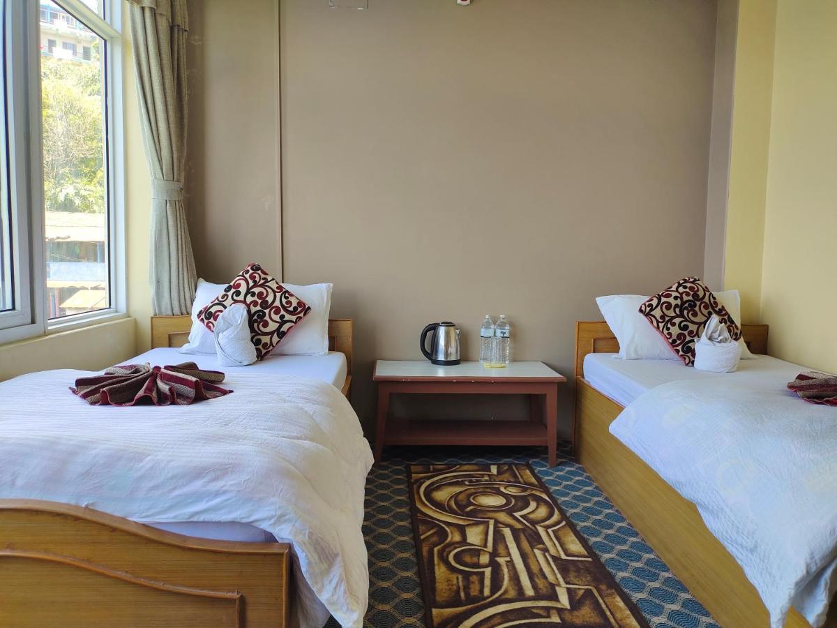 Hotel High Ground Inn Sarangkot Pokhara Luaran gambar