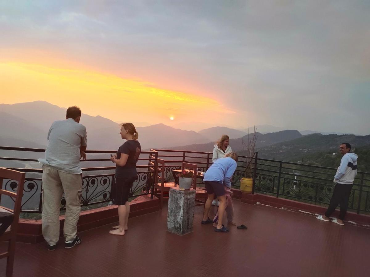 Hotel High Ground Inn Sarangkot Pokhara Luaran gambar