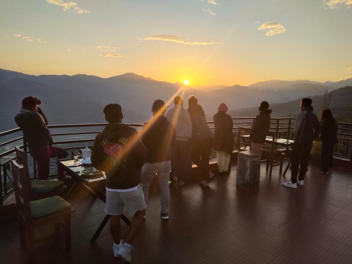 Hotel High Ground Inn Sarangkot Pokhara Luaran gambar