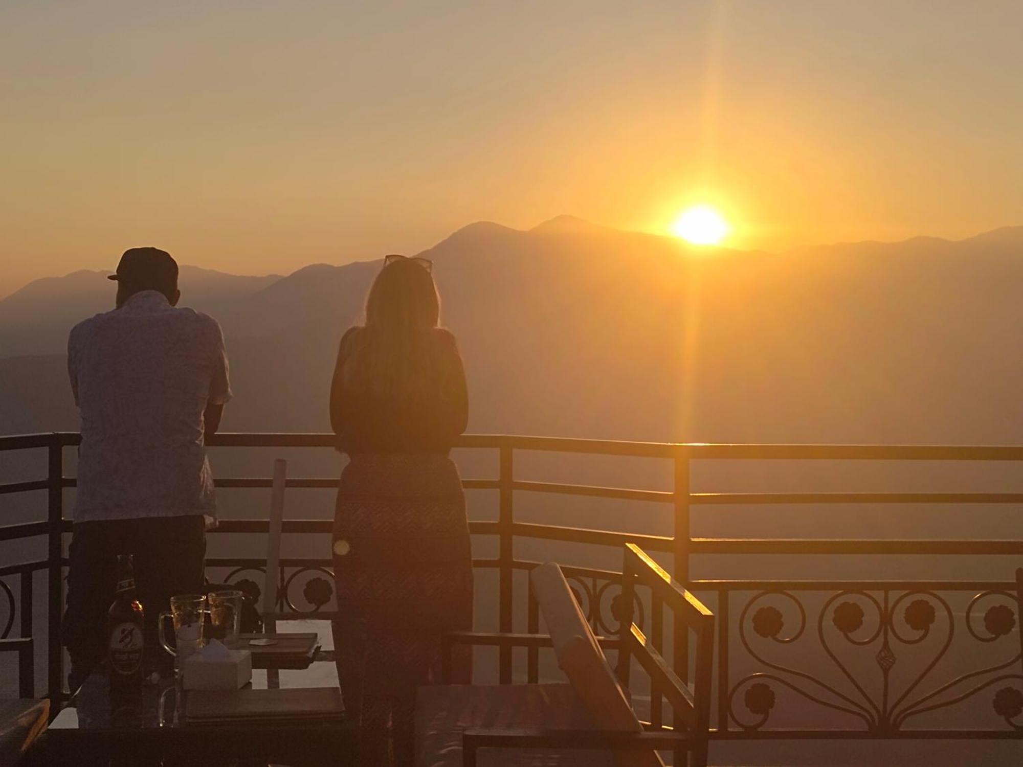 Hotel High Ground Inn Sarangkot Pokhara Luaran gambar